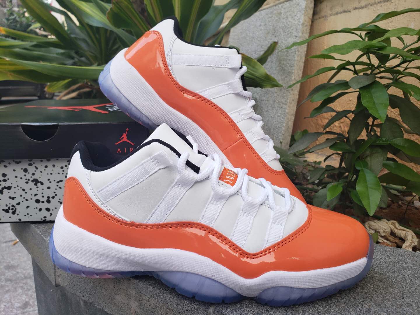 2019 Men Jordan 11 Low White Orange Shoes
